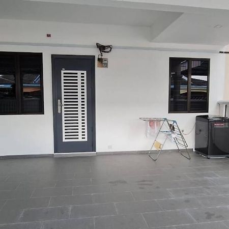 Voon 4 Bedroom Homestay Mersing Eksteriør billede